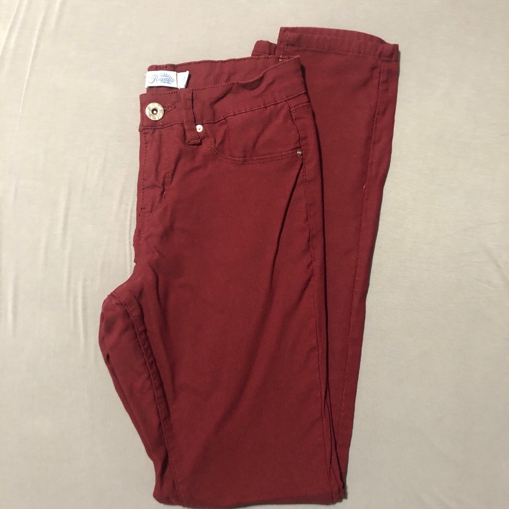 Maroon stretchy pants